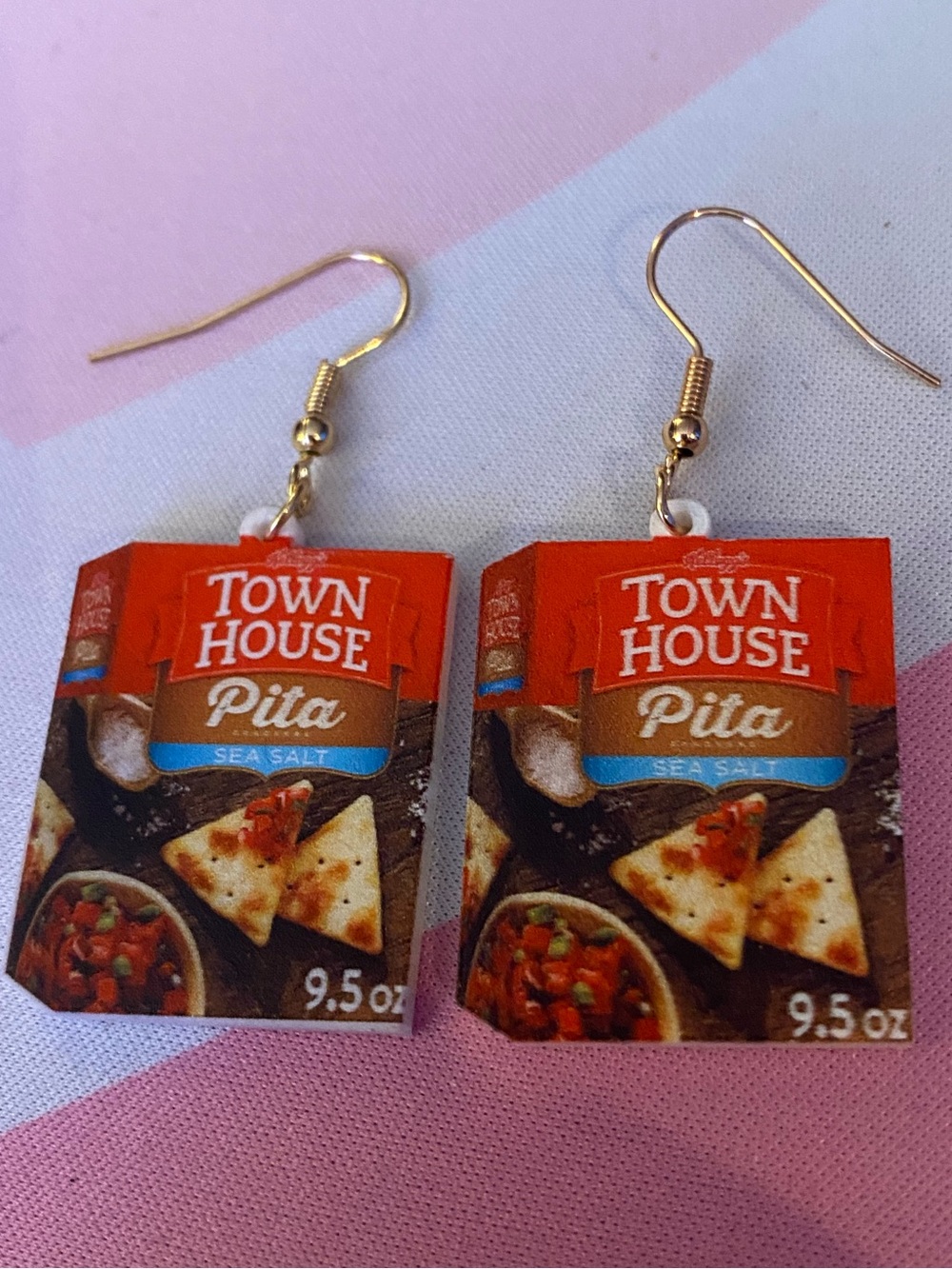 Town House Pita Chip Box Earrings - Red & Brown